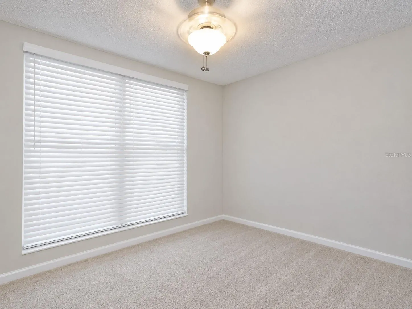 1502 ALHAMBRA CREST DR