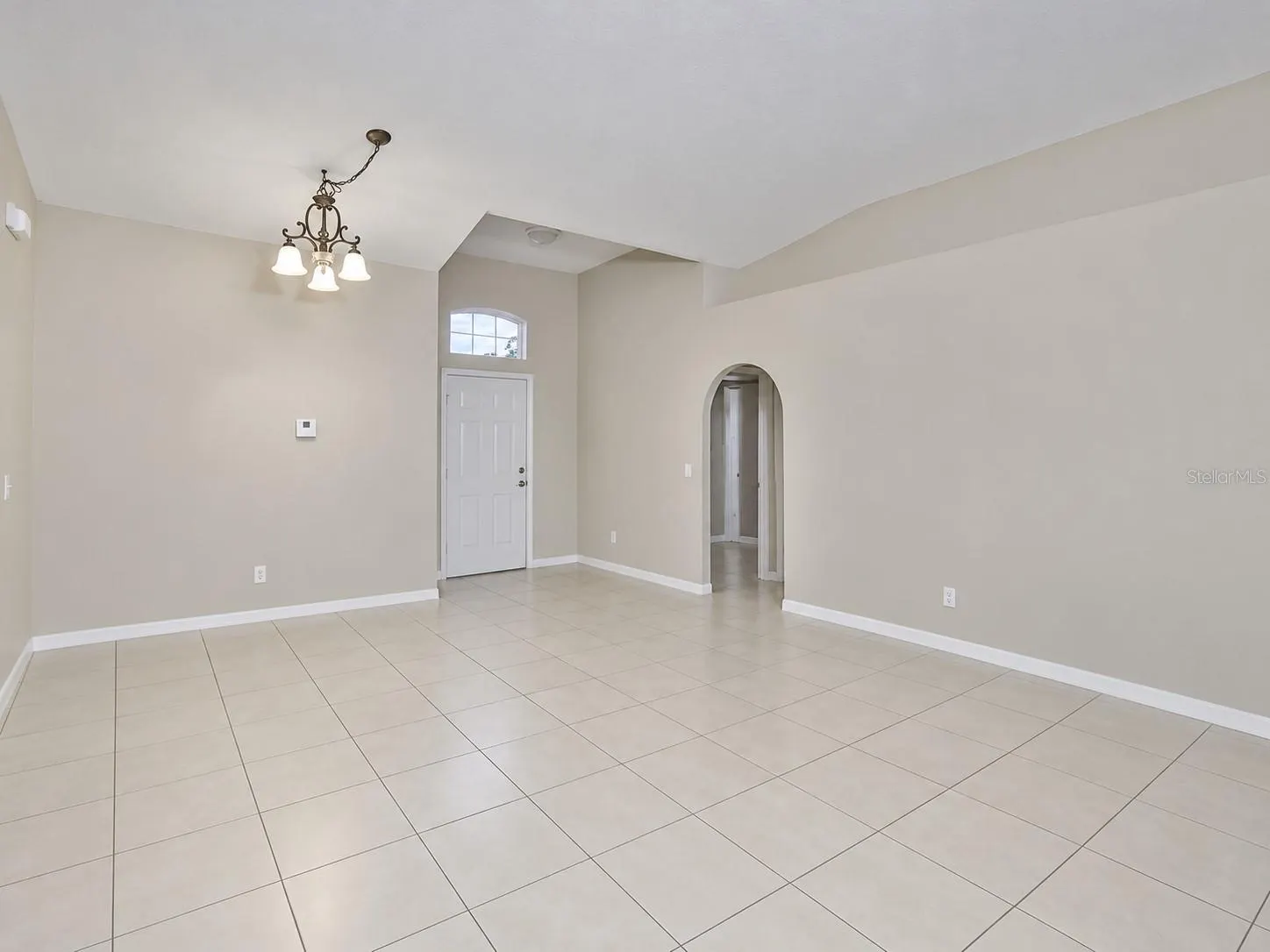 1502 ALHAMBRA CREST DR