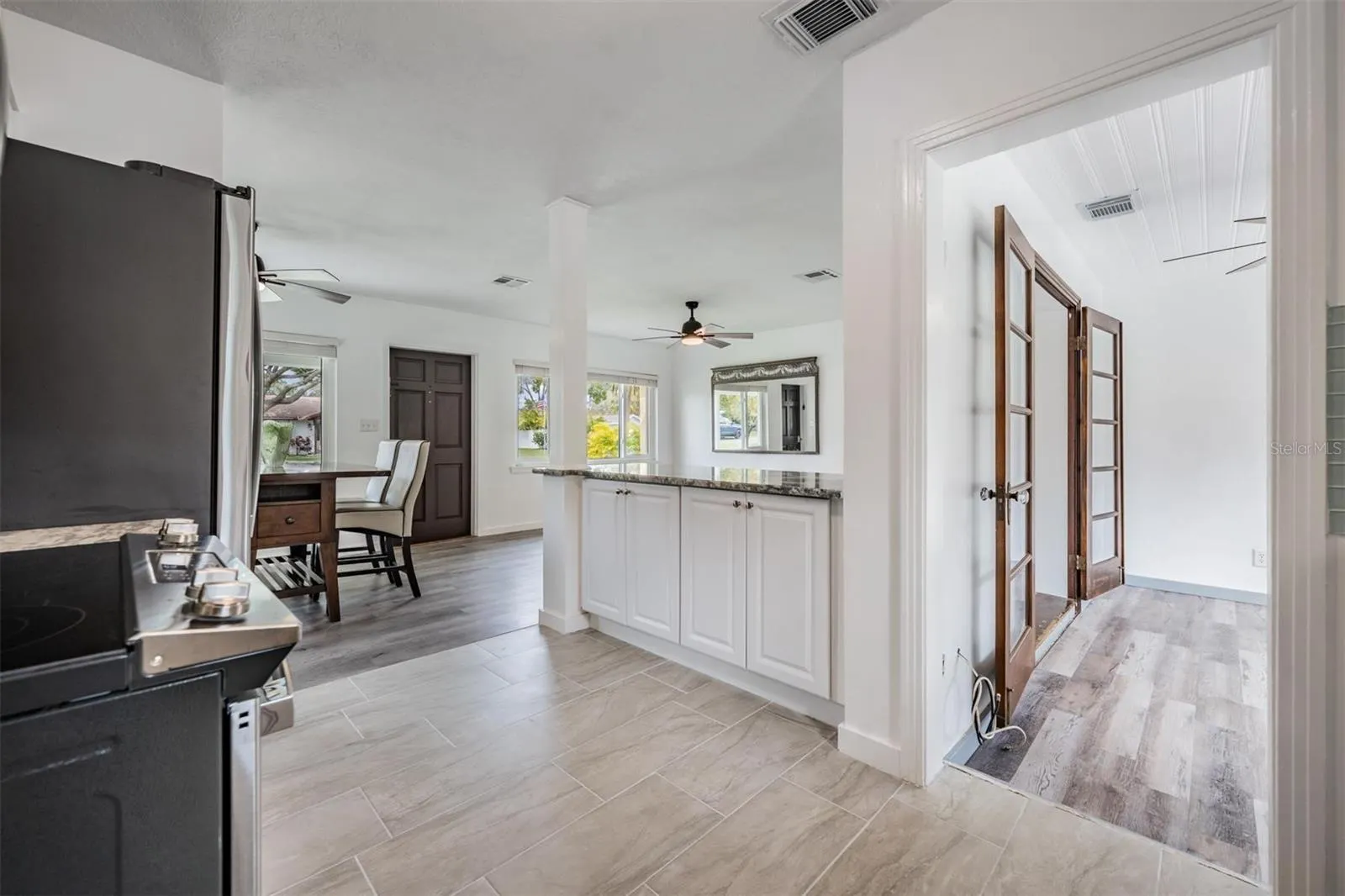 14704 SUNSET DR