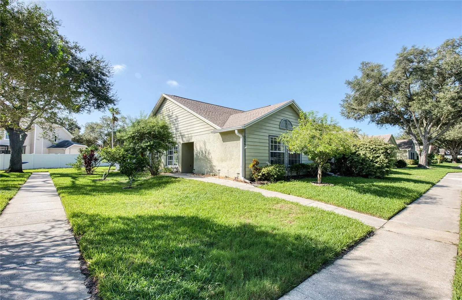 2366 BENTLEY DR