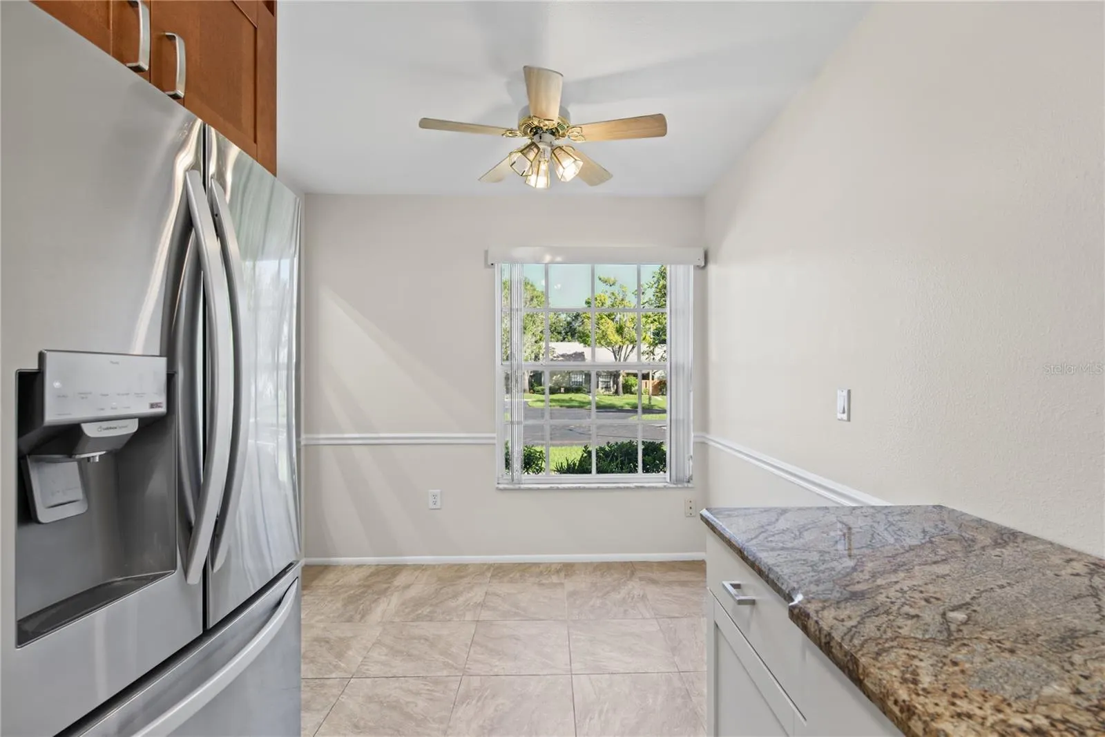 2366 BENTLEY DR