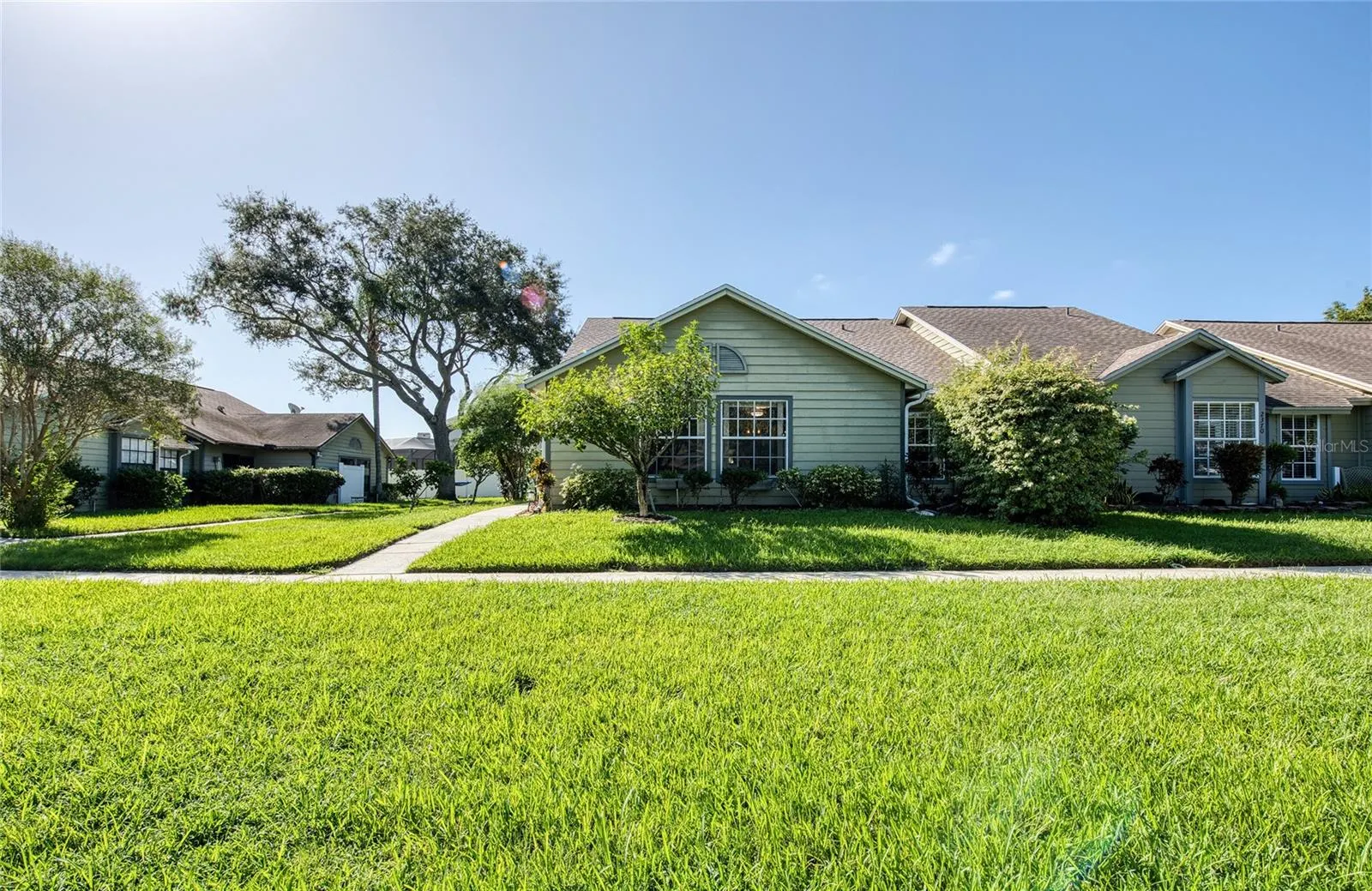 2366 BENTLEY DR
