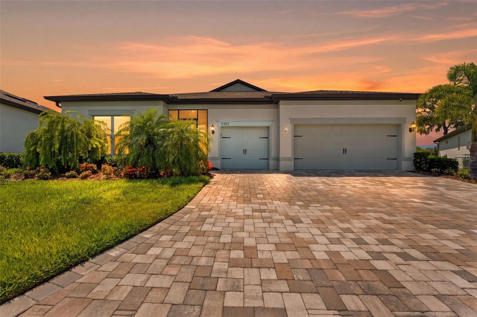 11353 OUTRIGGER PL