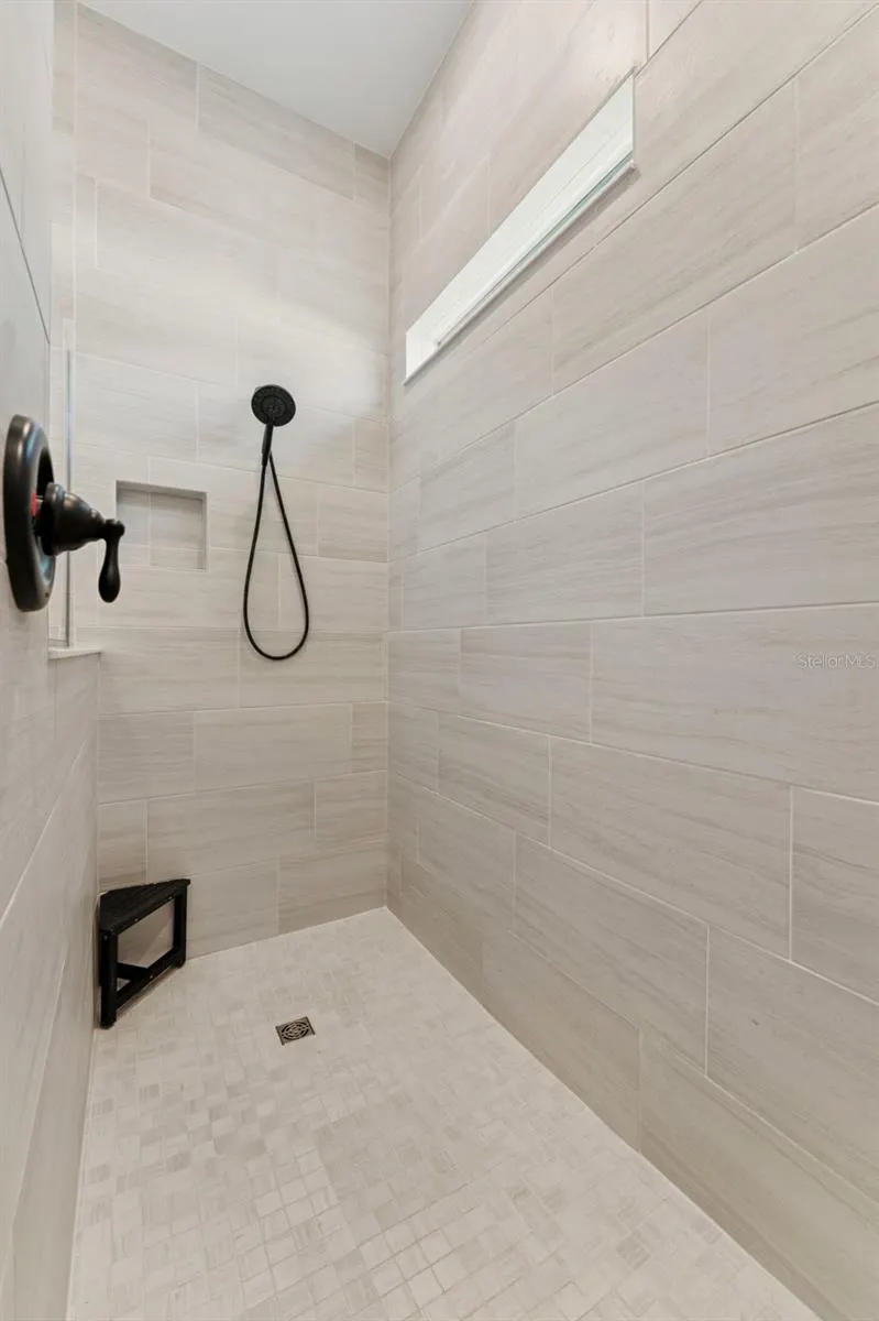 11353 OUTRIGGER PL