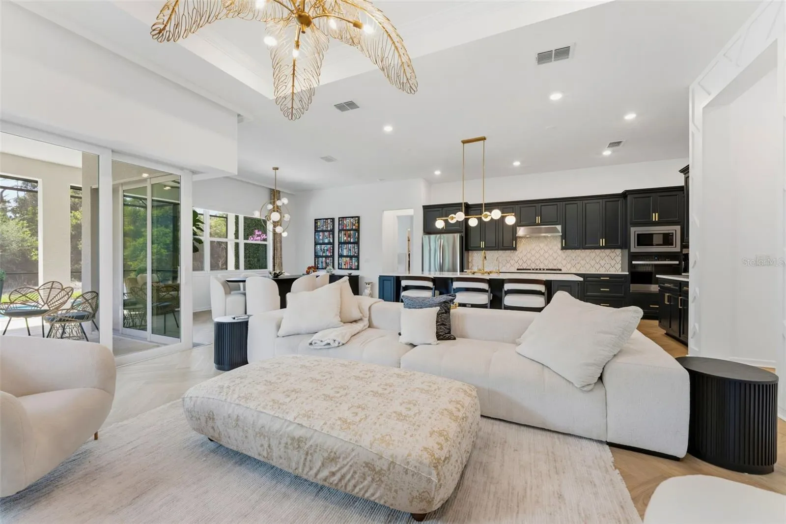 11353 OUTRIGGER PL