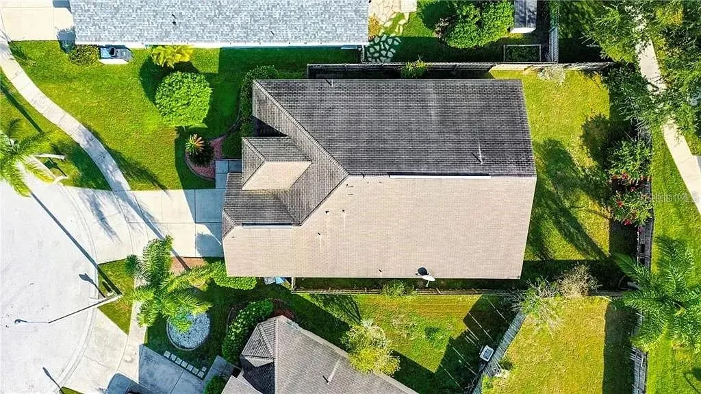 3904 IXORA CT