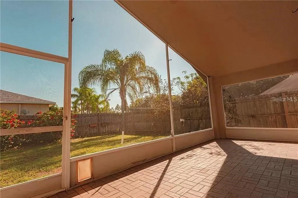 3904 IXORA CT