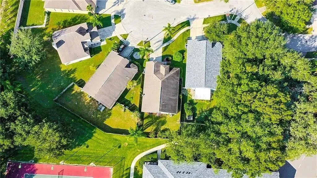 3904 IXORA CT