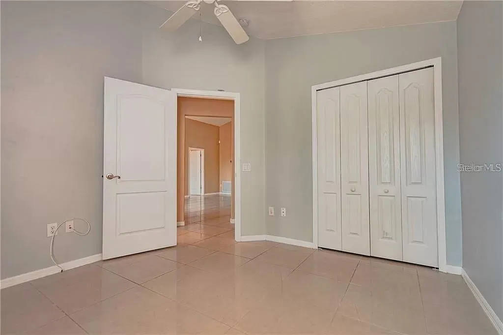 3904 IXORA CT