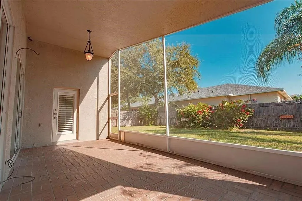 3904 IXORA CT