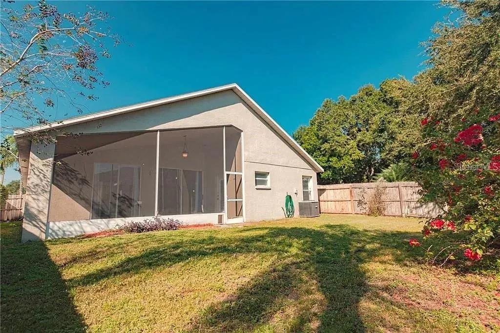 3904 IXORA CT