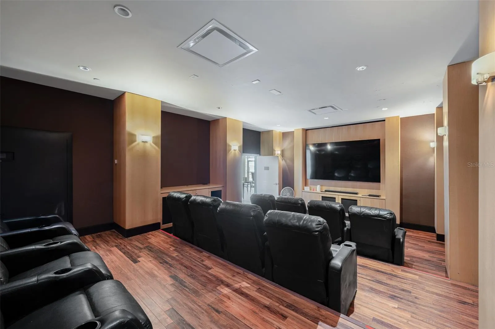 880 MANDALAY AVE #N210 #N210