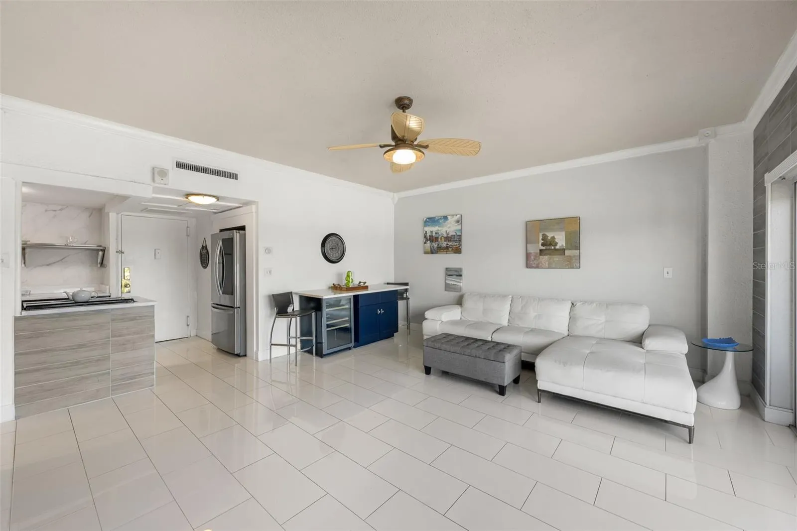 880 MANDALAY AVE #N210 #N210