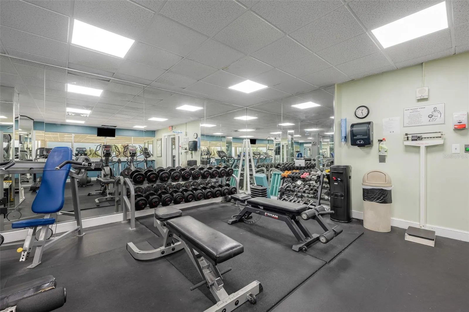 880 MANDALAY AVE #N210 #N210