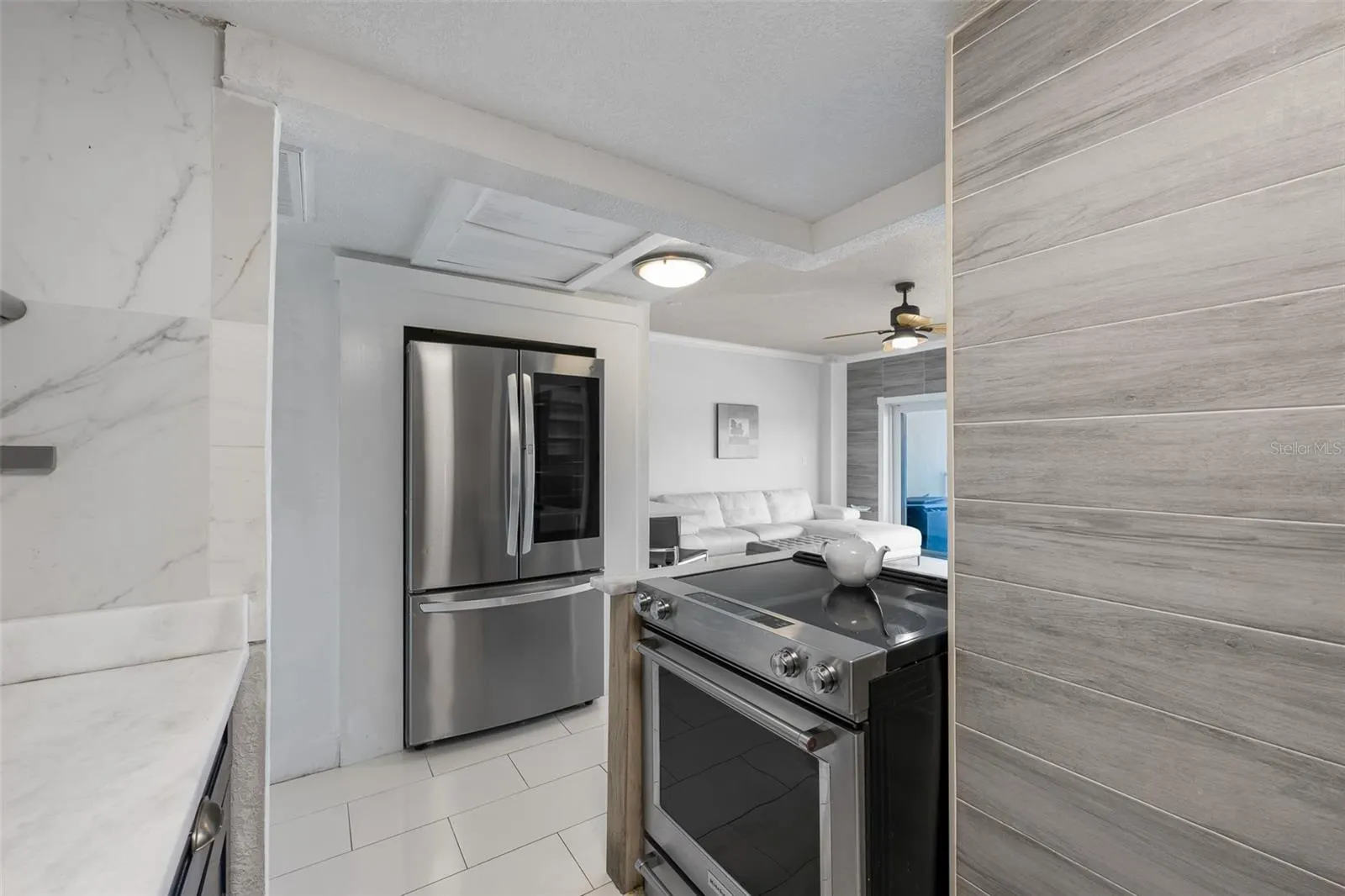 880 MANDALAY AVE #N210 #N210
