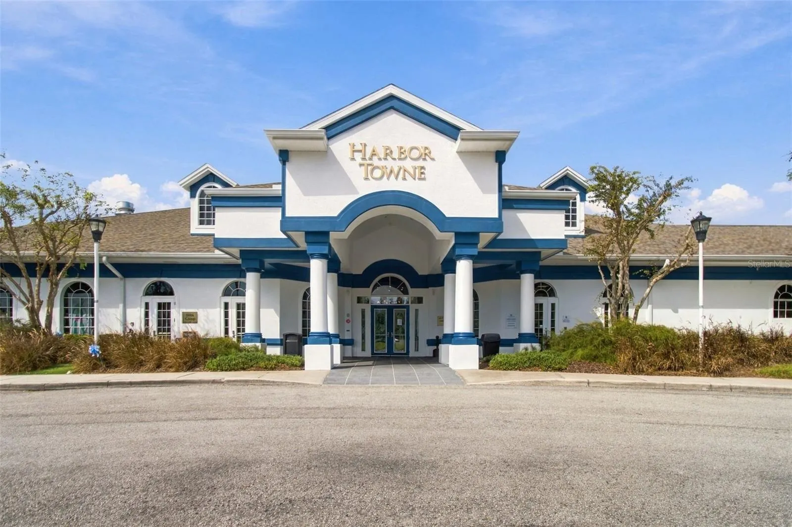19025 FISHERMANS BEND DR
