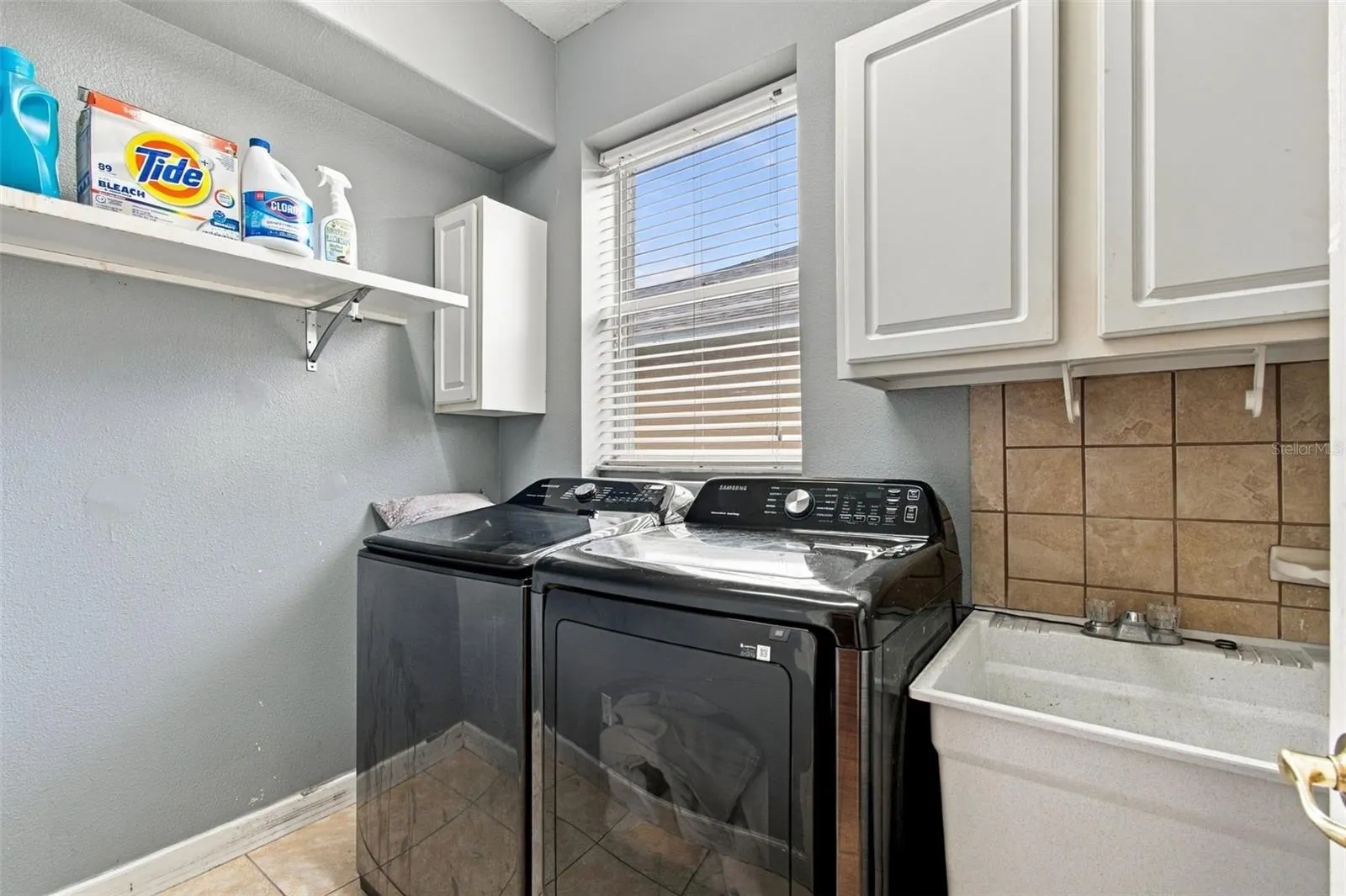 19025 FISHERMANS BEND DR