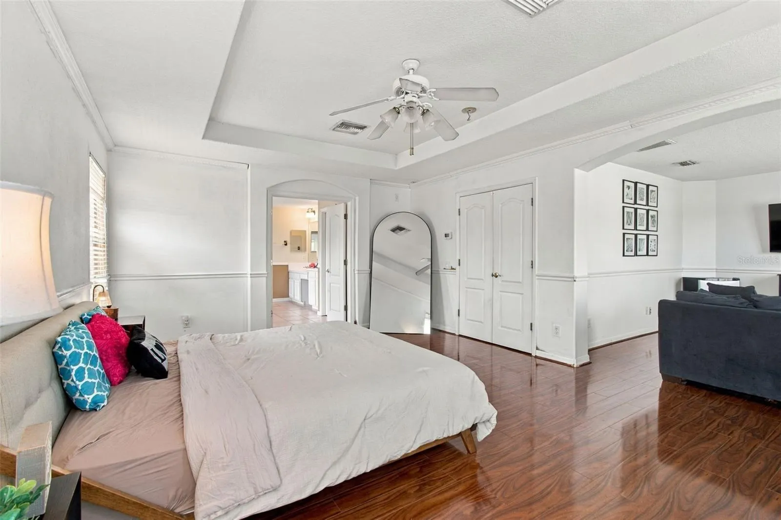 19025 FISHERMANS BEND DR
