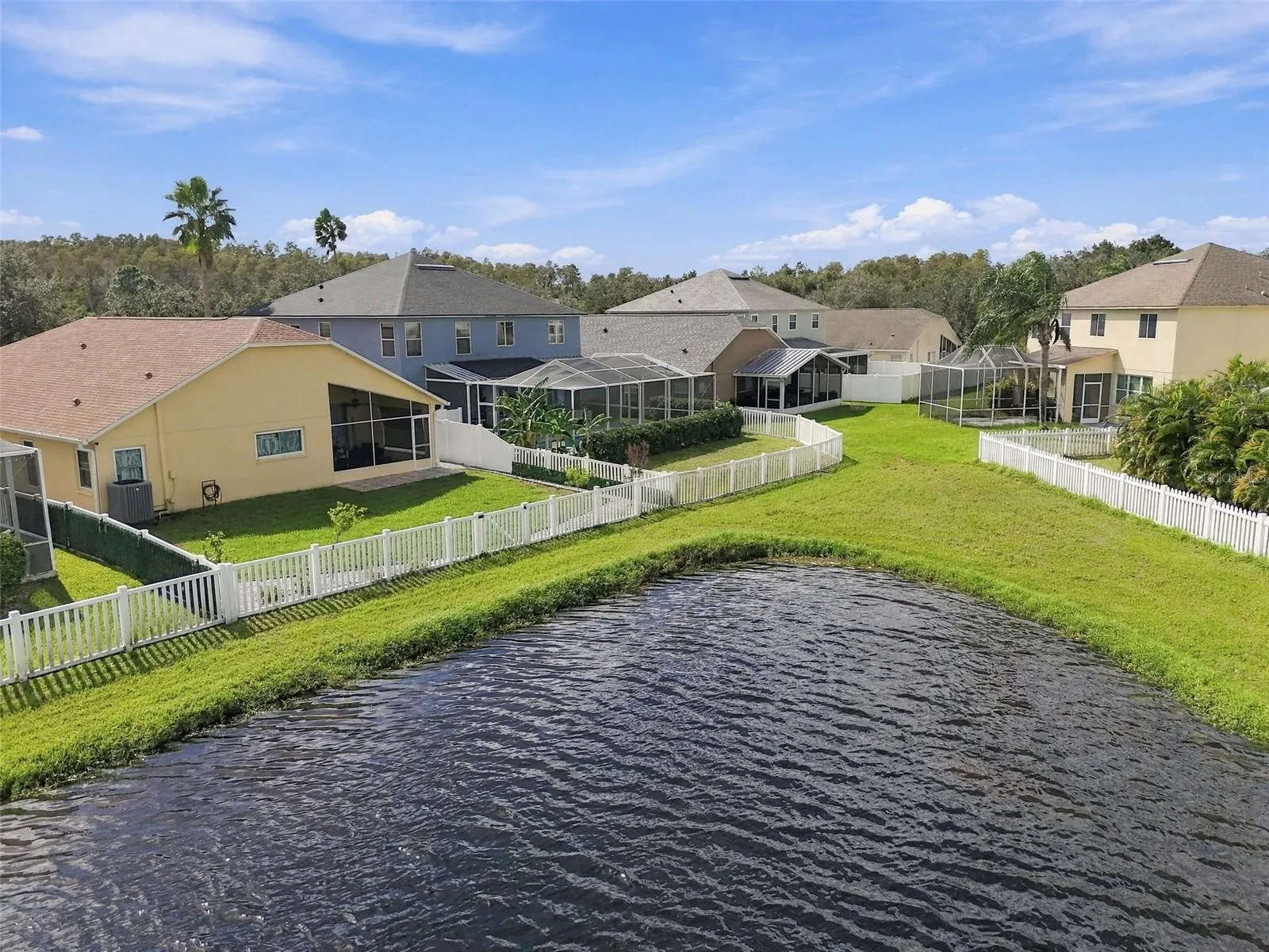 19025 FISHERMANS BEND DR