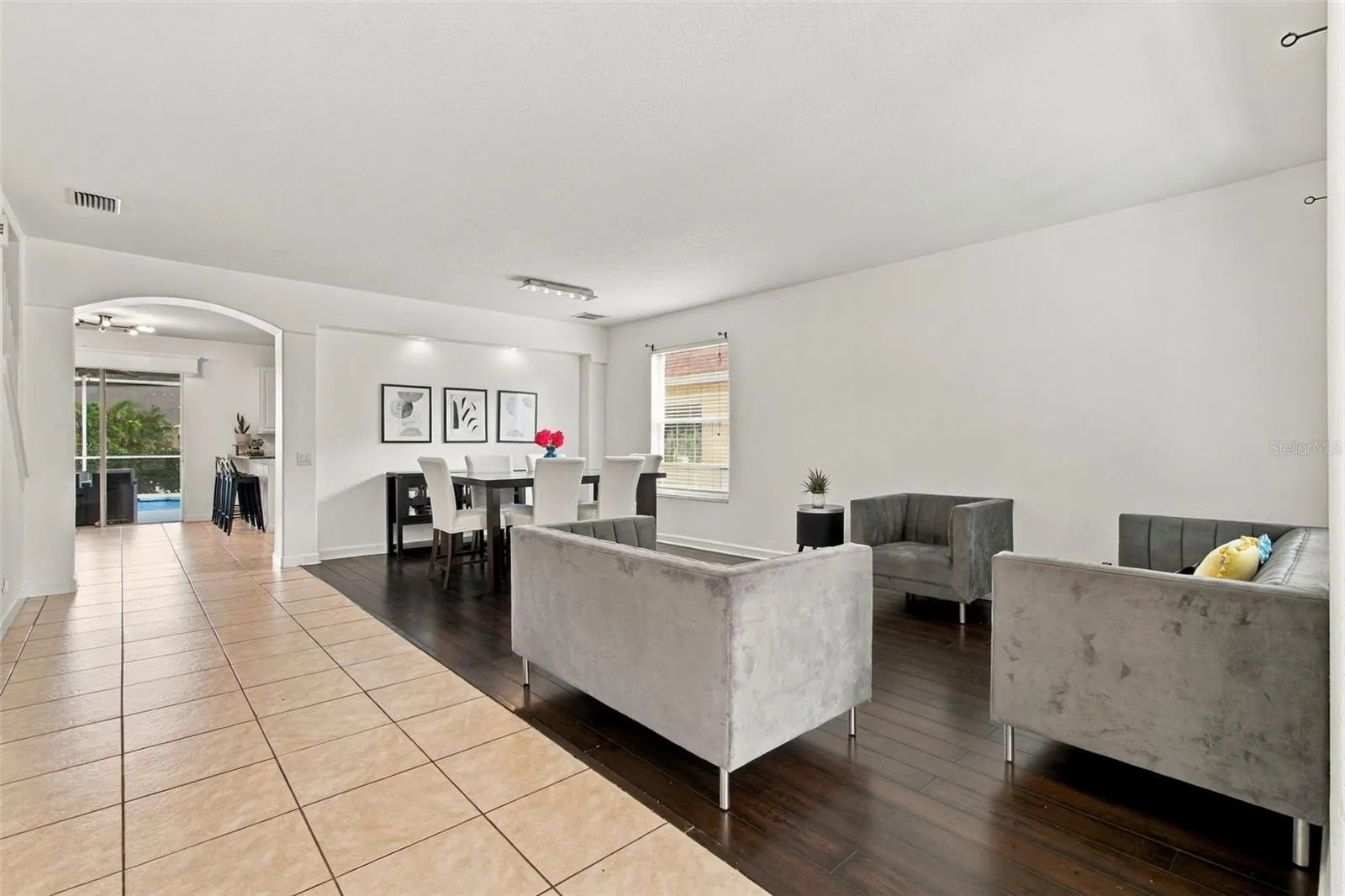 19025 FISHERMANS BEND DR