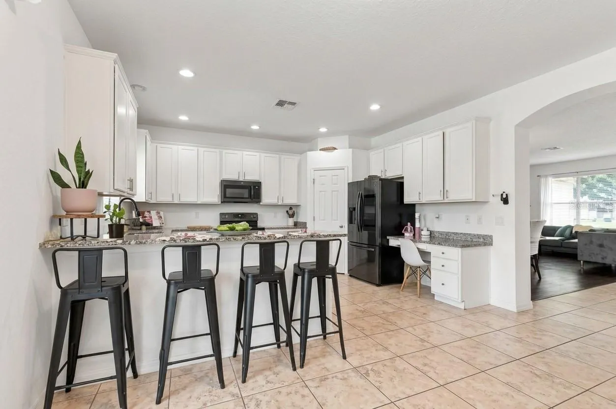19025 FISHERMANS BEND DR