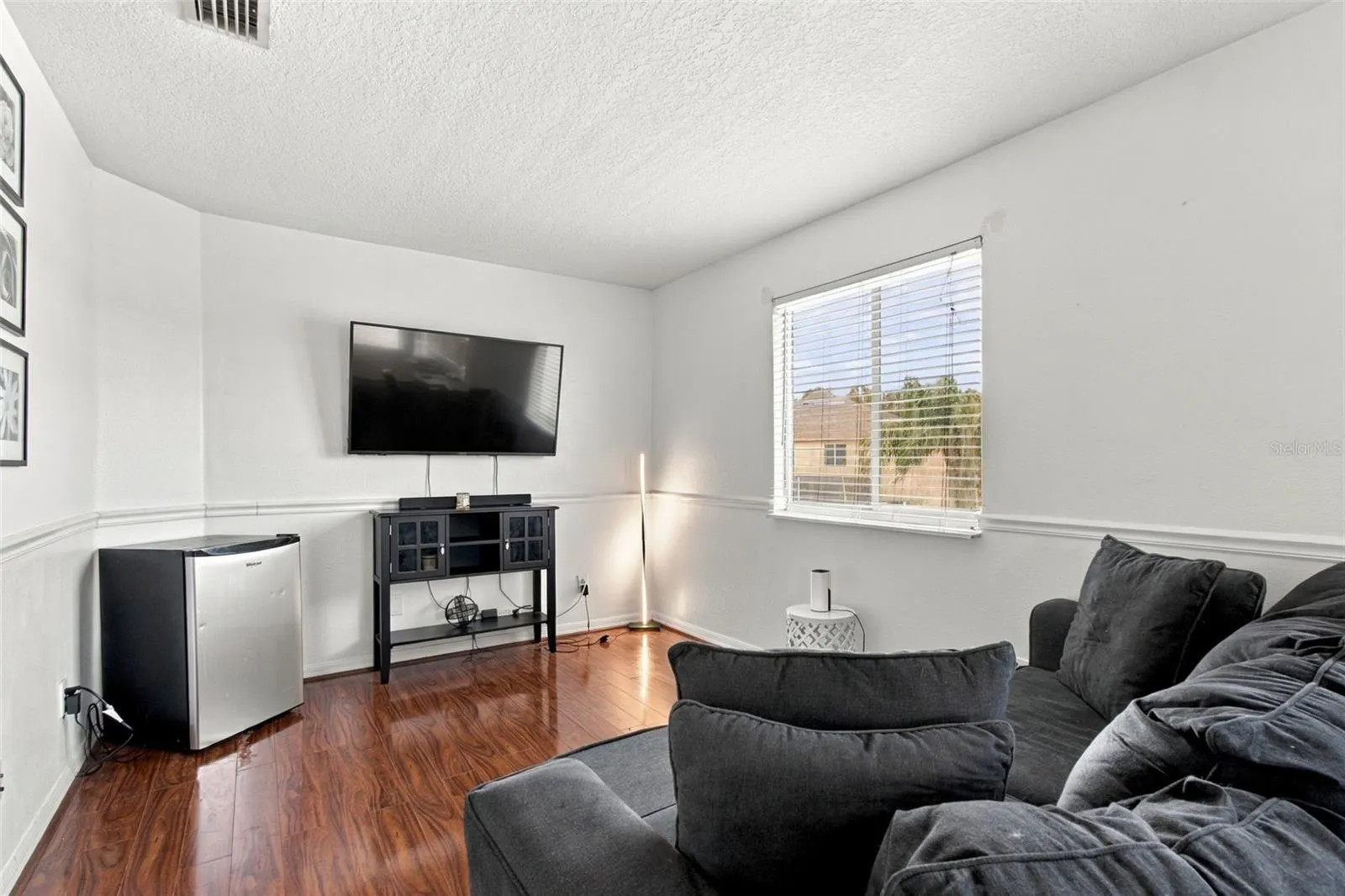 19025 FISHERMANS BEND DR