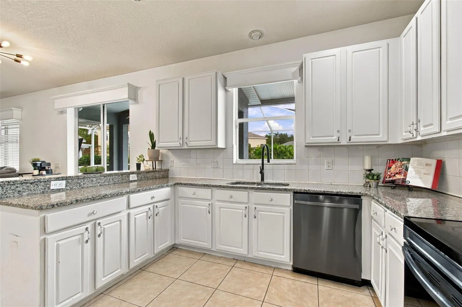 19025 FISHERMANS BEND DR