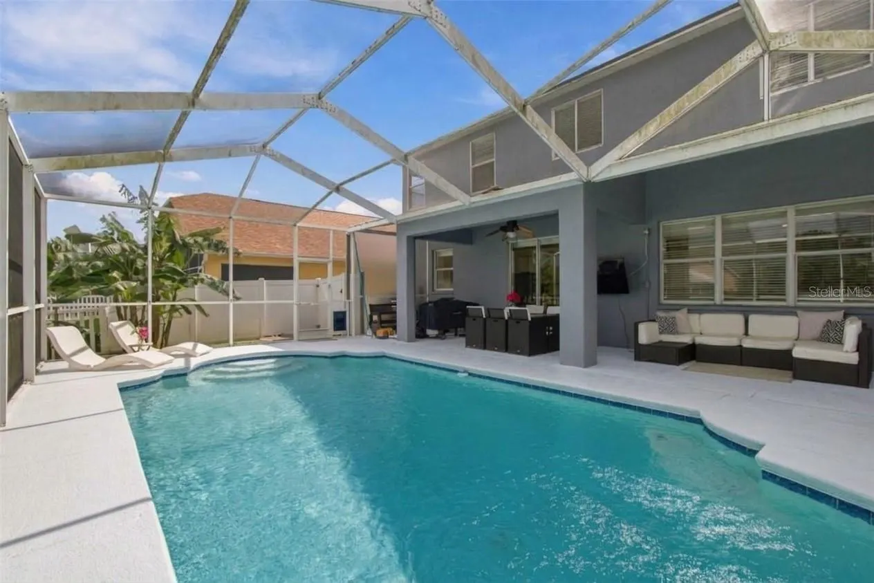 19025 FISHERMANS BEND DR