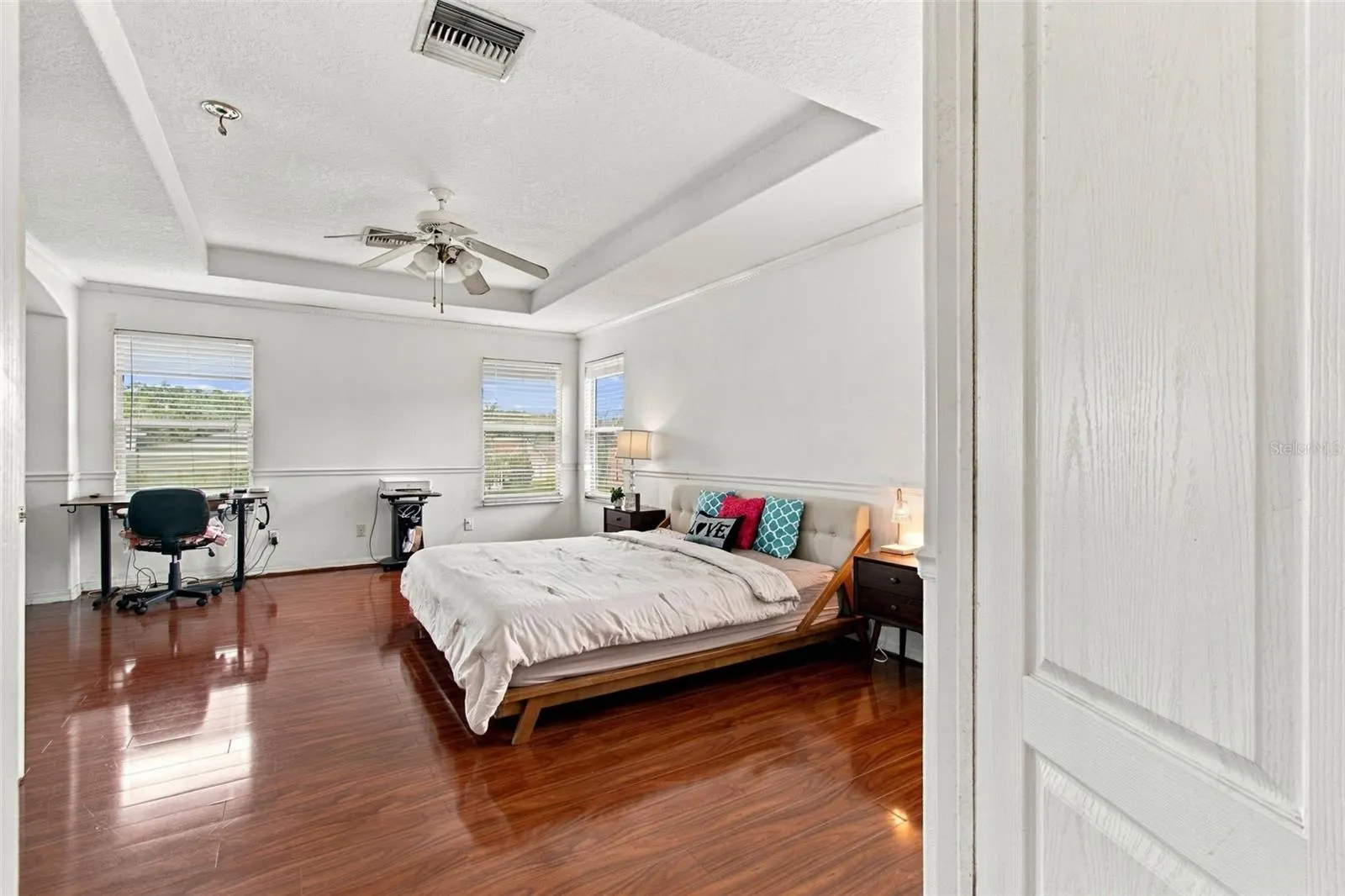 19025 FISHERMANS BEND DR