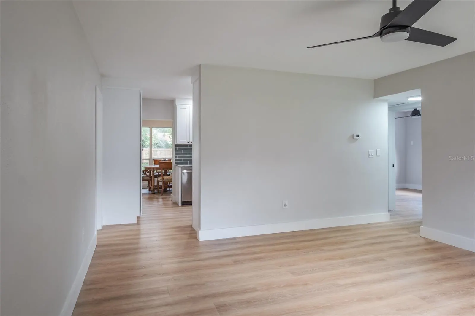 502 N LINCOLN AVE