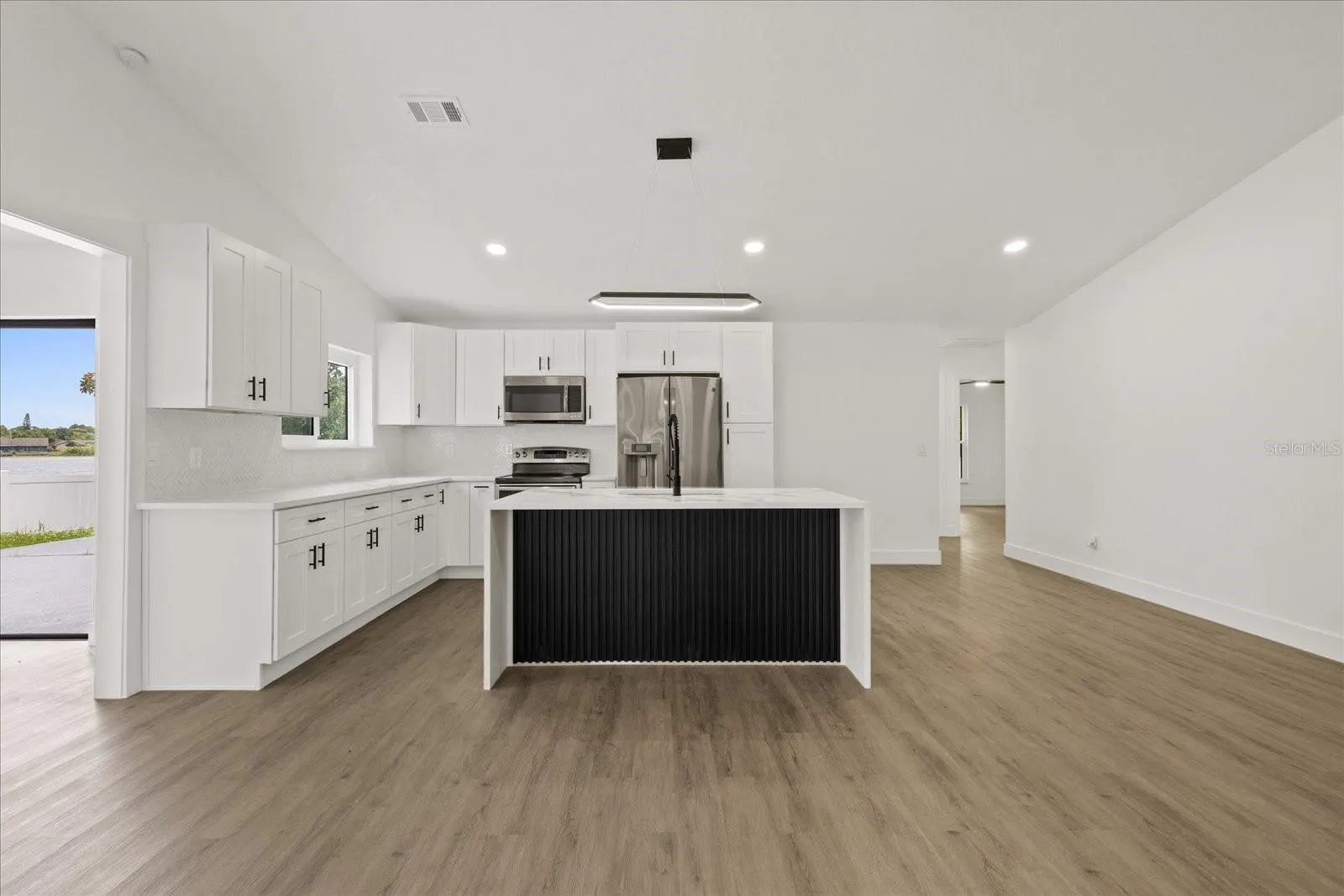 10609 OUT ISLAND DR