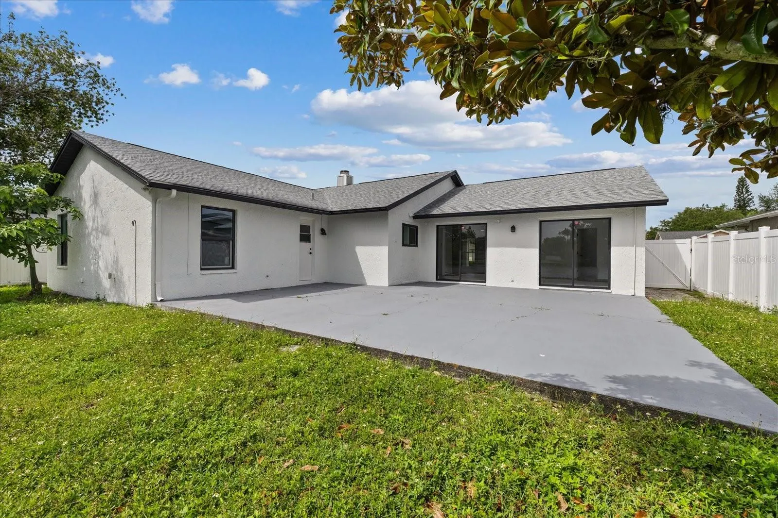 10609 OUT ISLAND DR