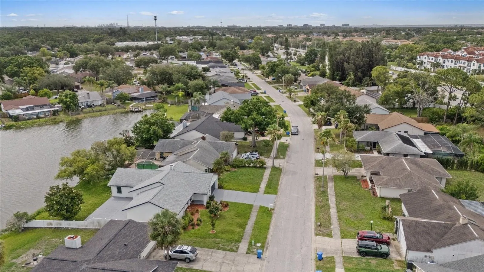 10609 OUT ISLAND DR
