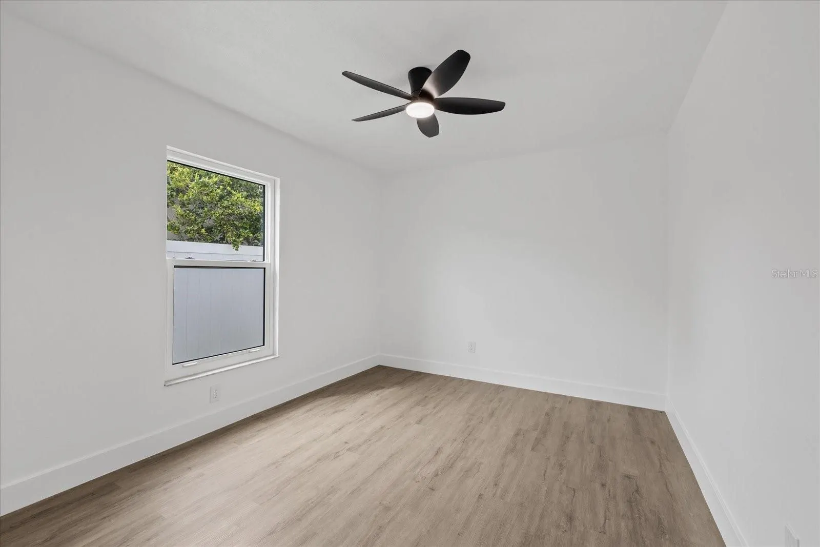 10609 OUT ISLAND DR
