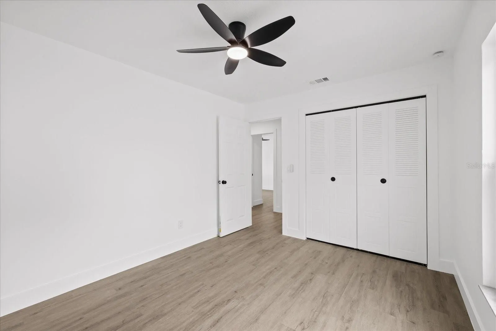 10609 OUT ISLAND DR