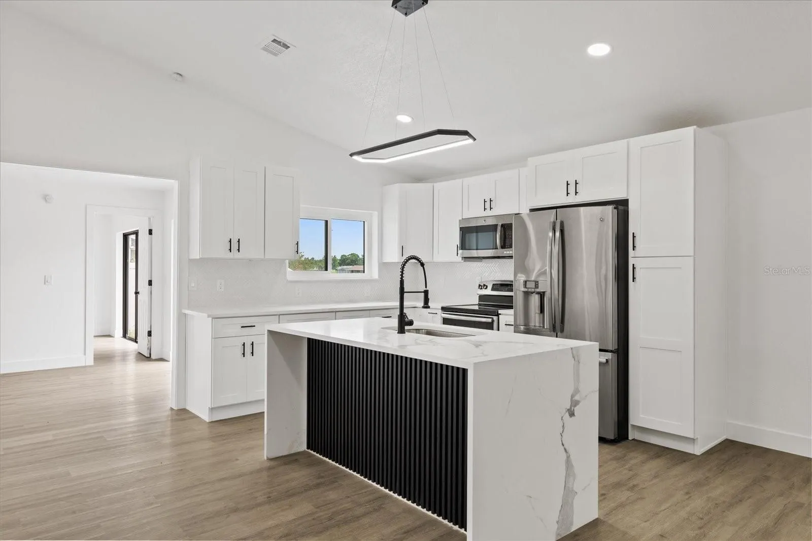 10609 OUT ISLAND DR