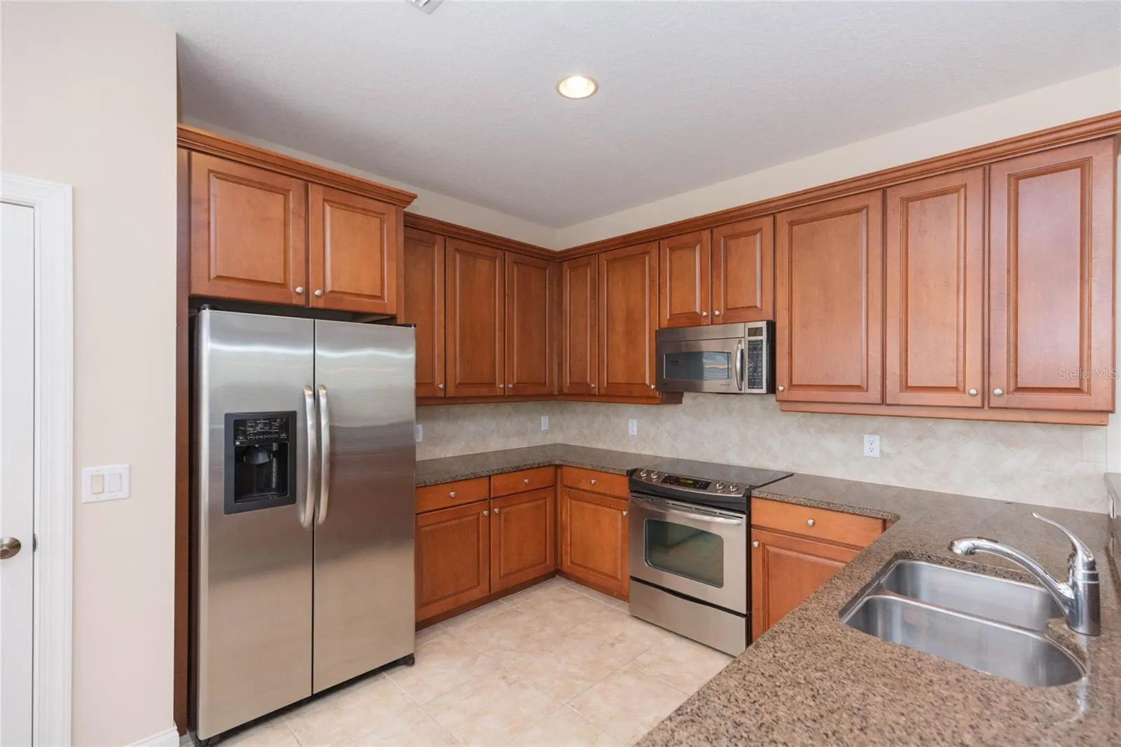 320 IBISVIEW LN