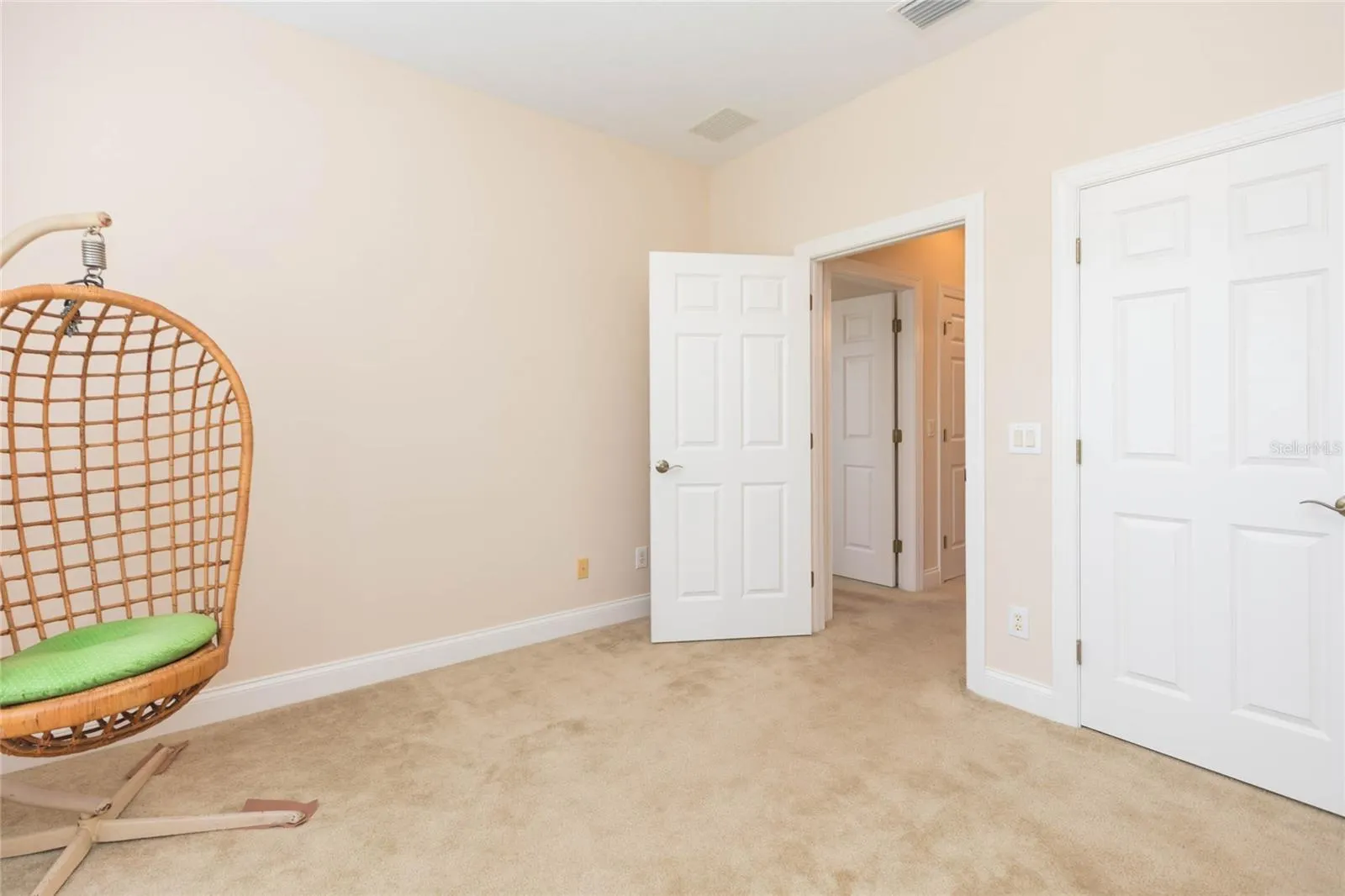 320 IBISVIEW LN