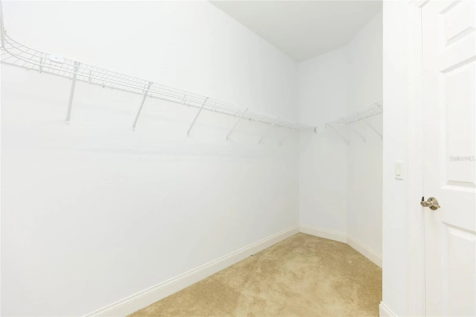 320 IBISVIEW LN