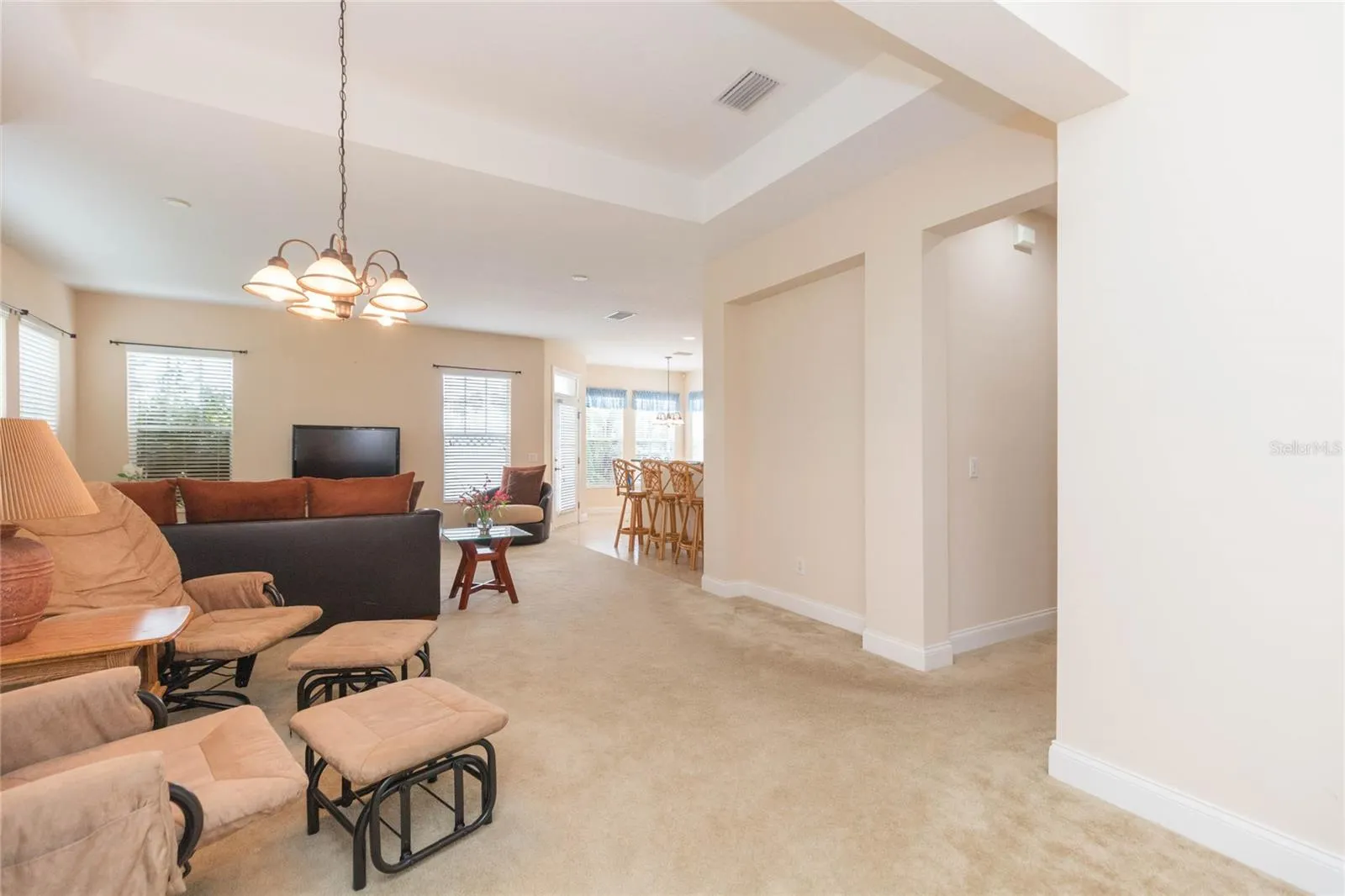 320 IBISVIEW LN