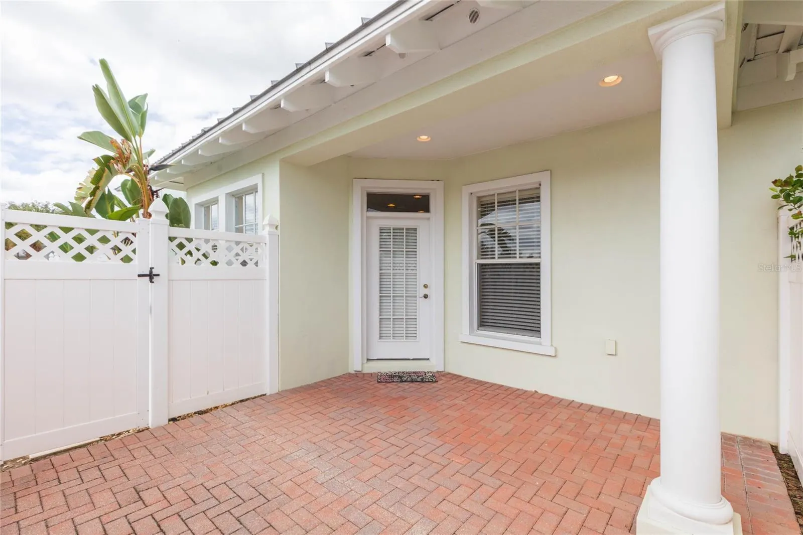 320 IBISVIEW LN