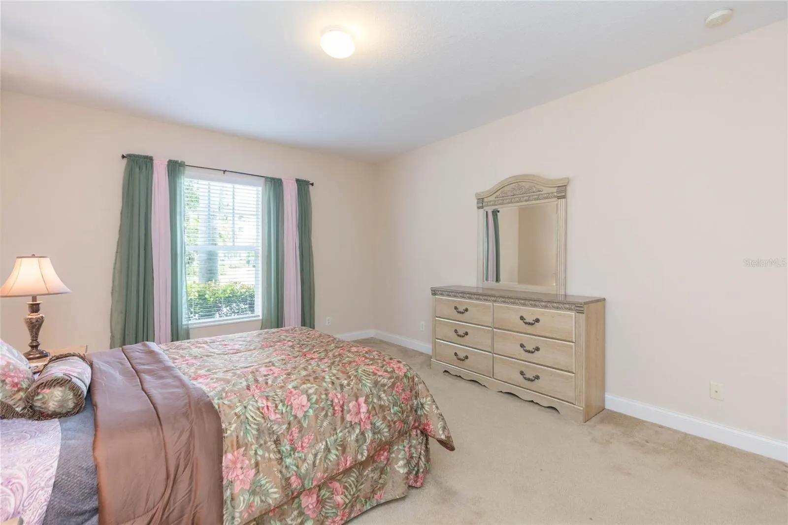 320 IBISVIEW LN