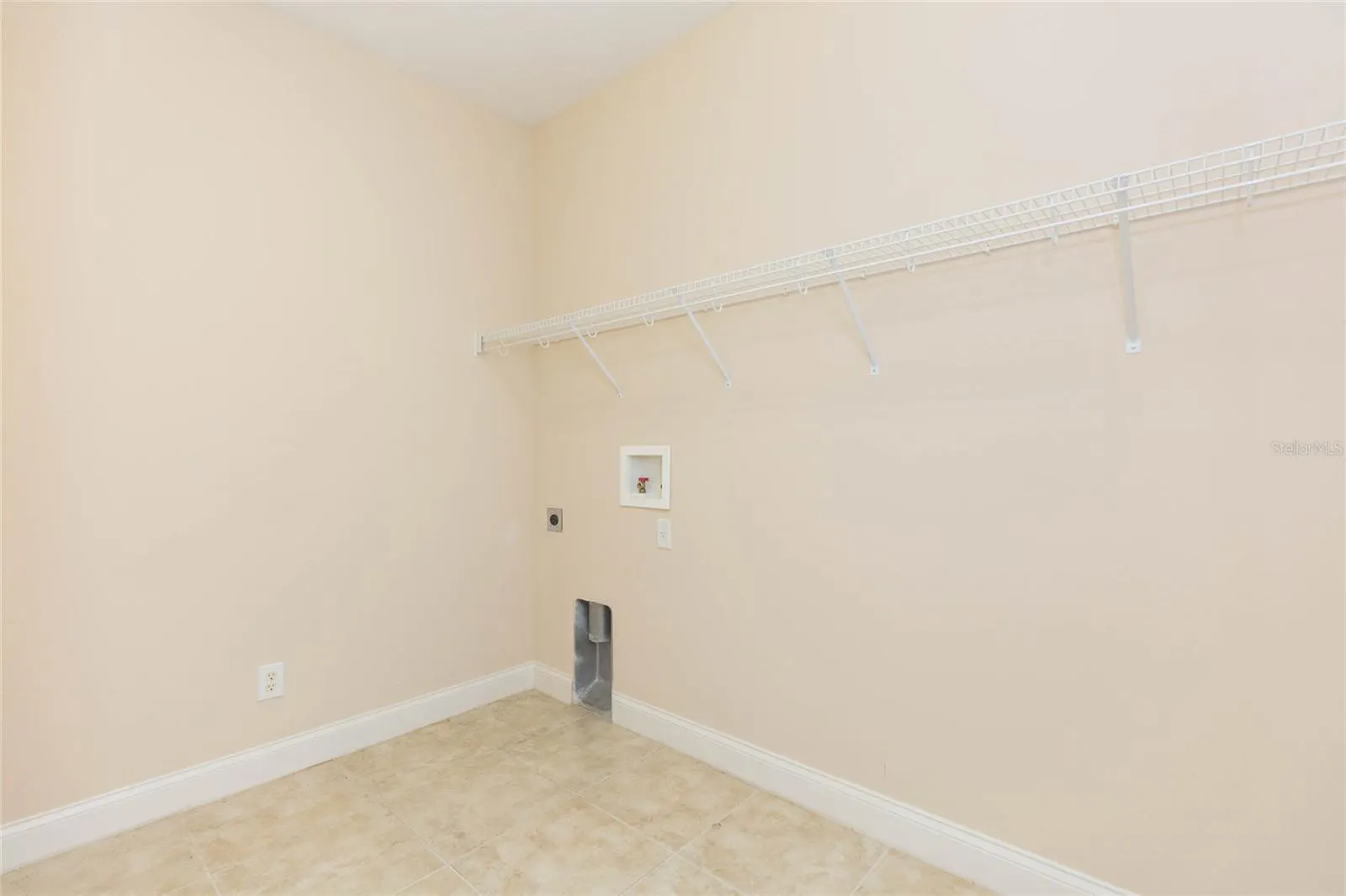 320 IBISVIEW LN