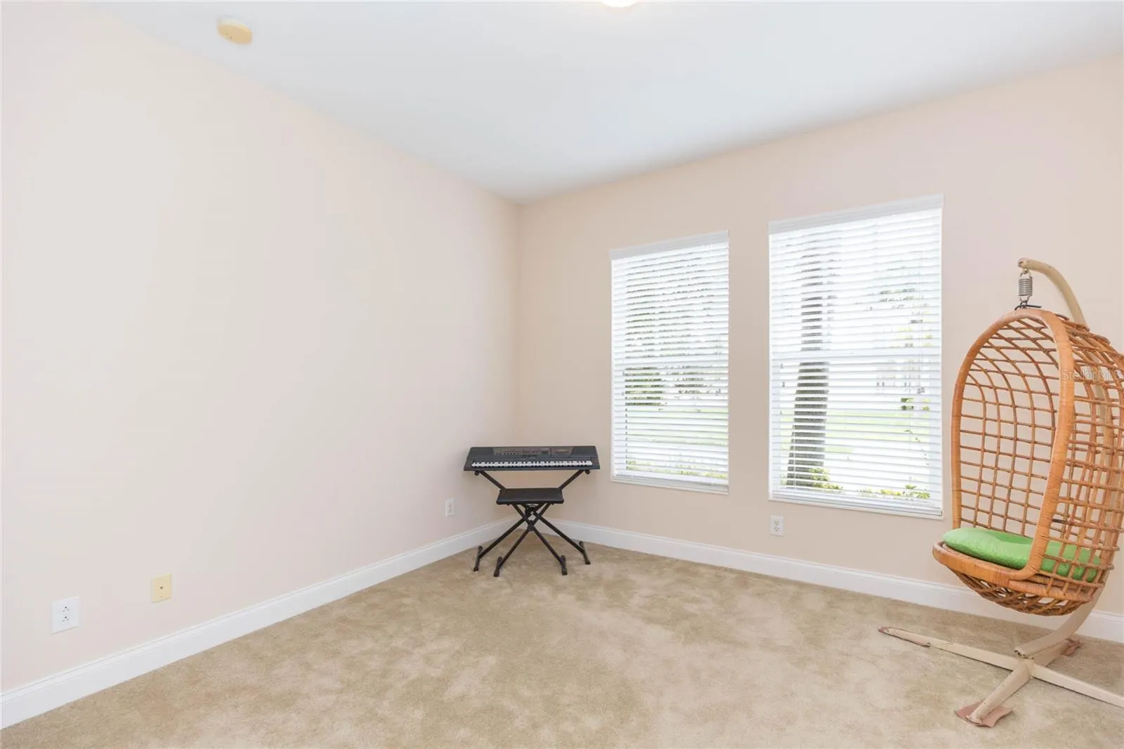 320 IBISVIEW LN