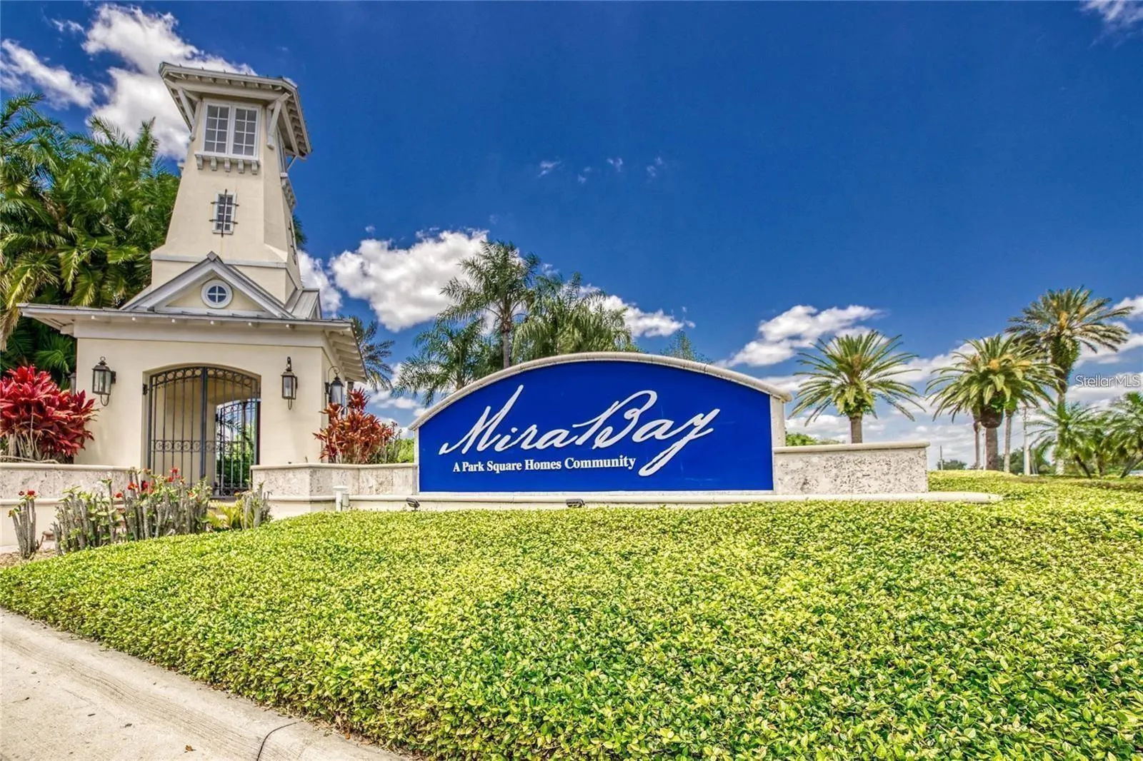 320 IBISVIEW LN
