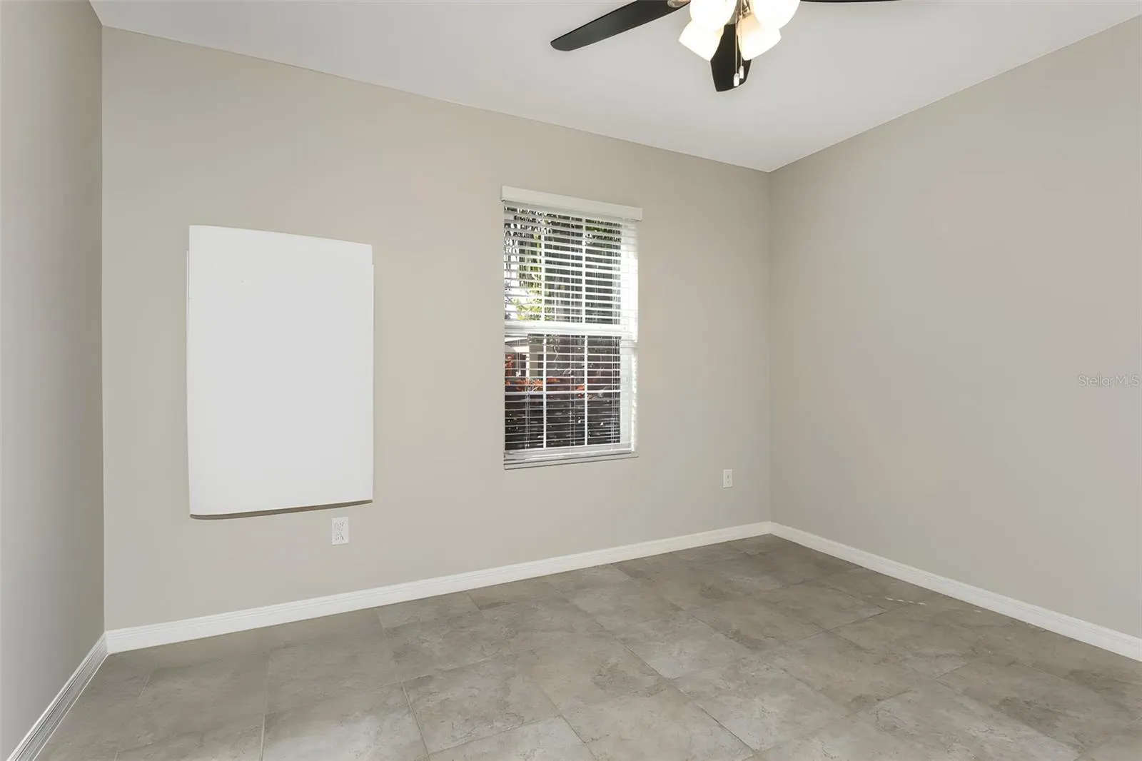 128 CASCADE BEND DR