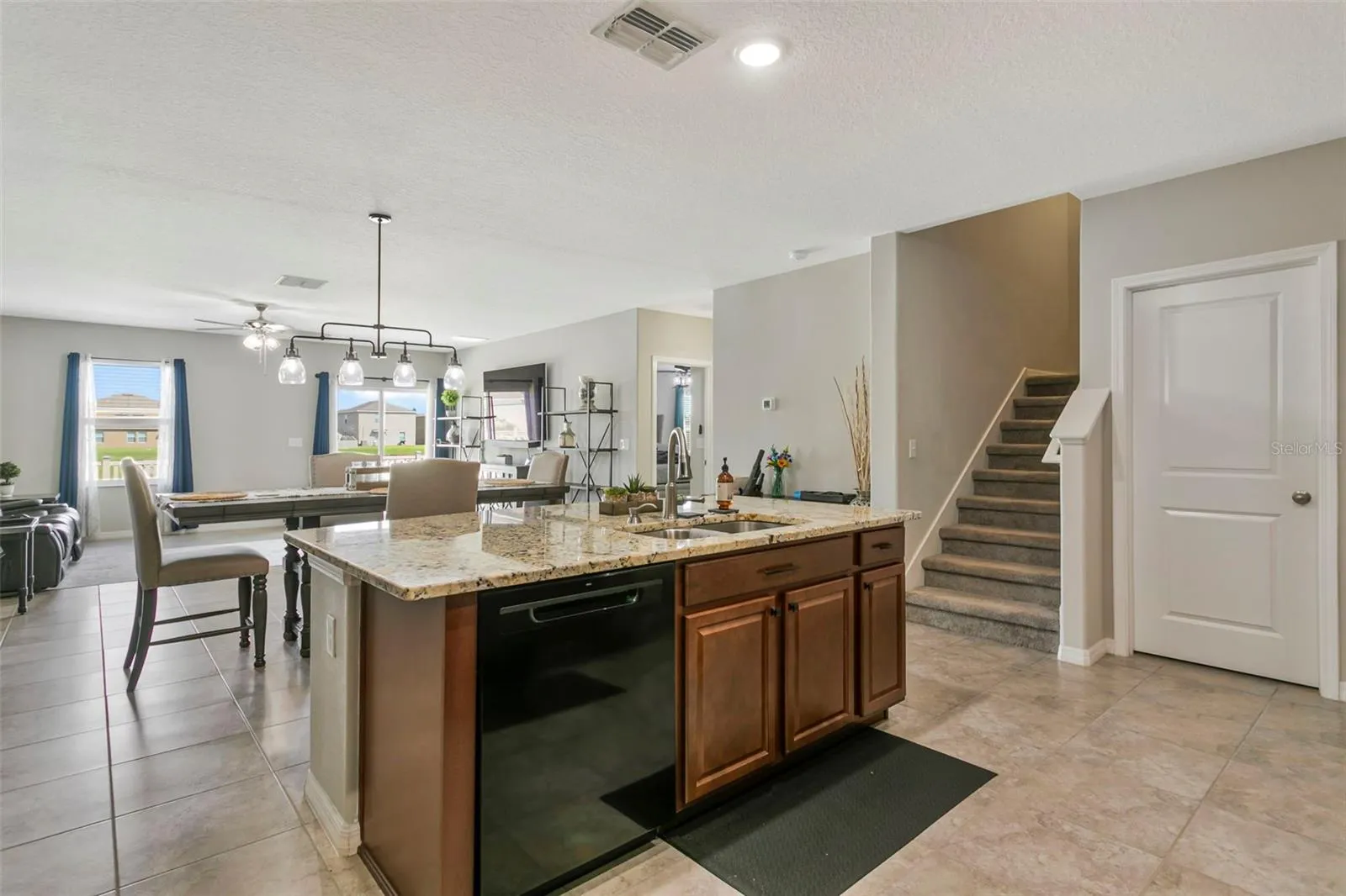 128 CASCADE BEND DR