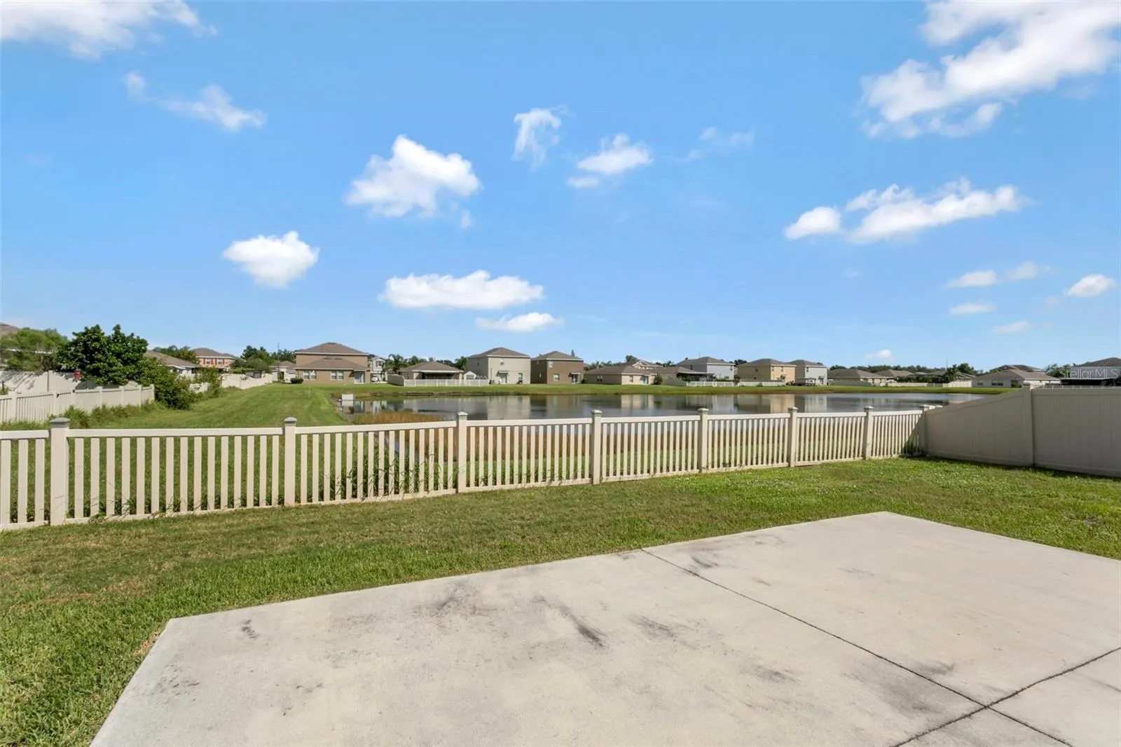 128 CASCADE BEND DR