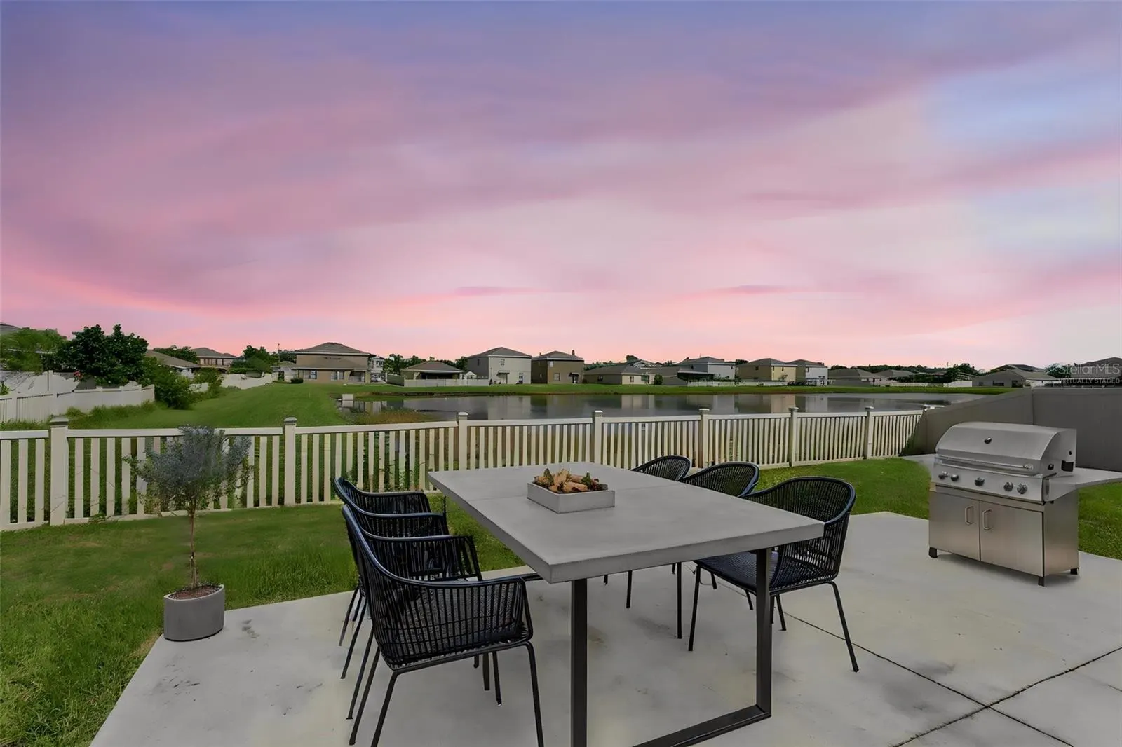 128 CASCADE BEND DR
