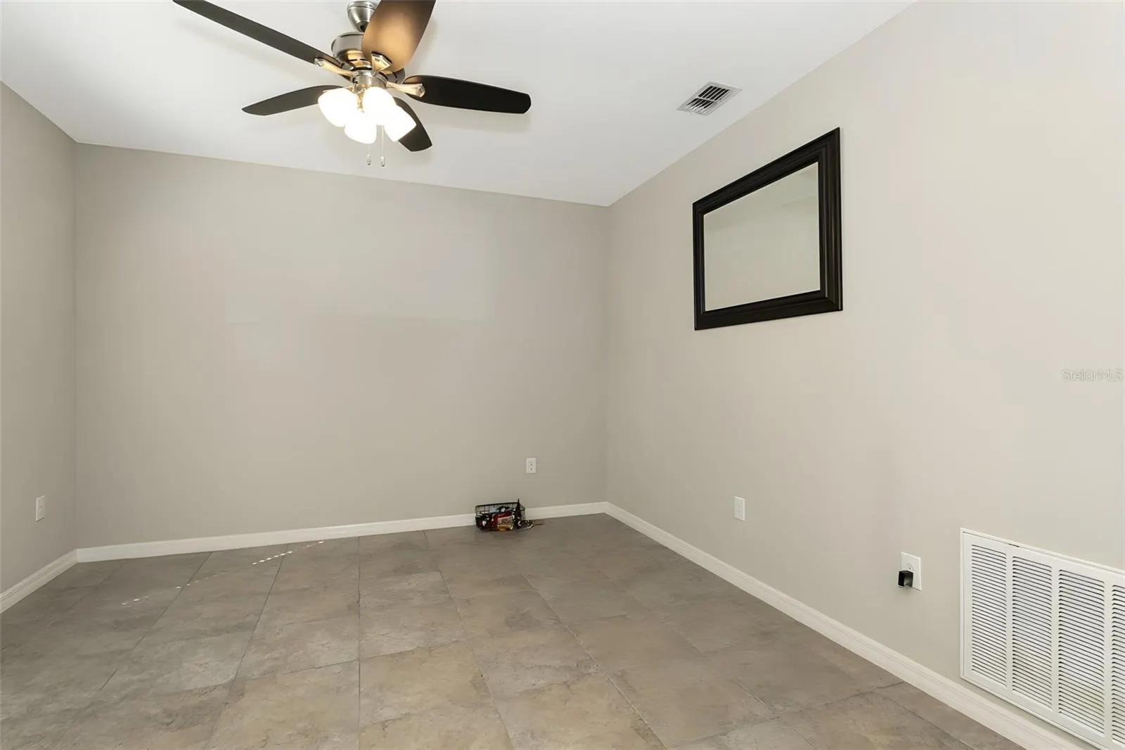 128 CASCADE BEND DR